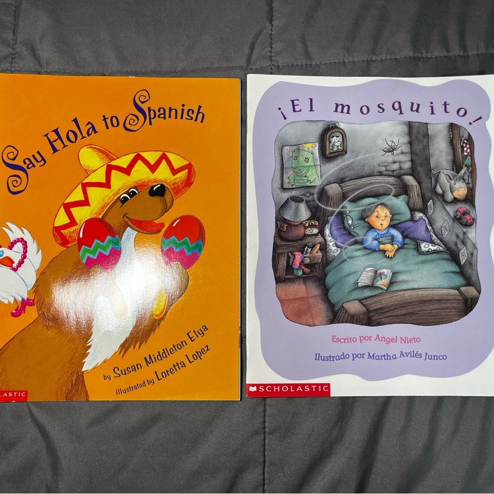 Lot 2 Spanish Scholastic‎ Kids Books Say Hola To Spanish El Mosquito